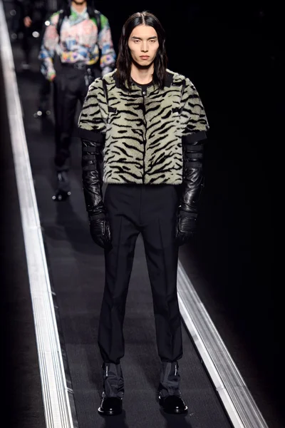 Look 21